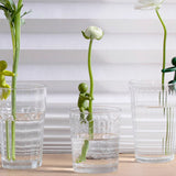 Niedliche praktische Pflanzenunterstützungsfigur