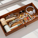 Handförmiger magnetischer Kabelmanager